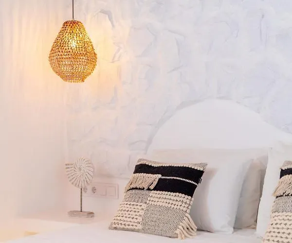 En Lefko Boutique House