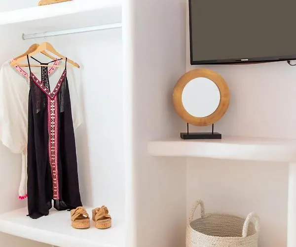 En Lefko Boutique House